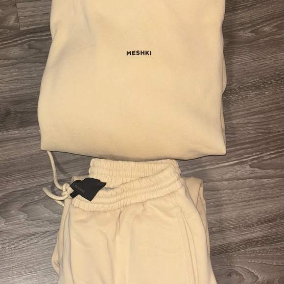 Meshki Hoodie+Sweatpant Oversized Outfit Large Matte Cream - Picture 3 of 6